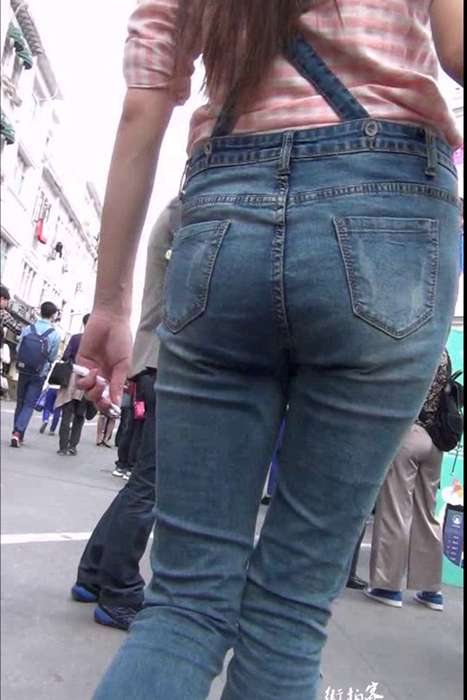 [街拍客视频]jx0523 背带紧身牛仔裤高挑美女