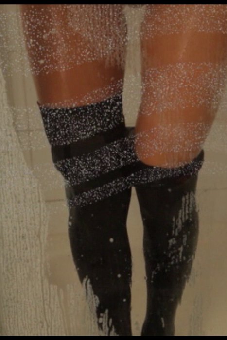性感女人穿无内透明黑丝裤袜洗澡的视频[more than nylons视频]ID0012 201606012 CarlyThorpeShower012