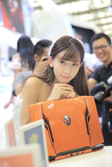 [唯美写真杂集]ID0058 2015 Chinajoy 本届最美Showgirl陈潇[60P120M]--性感提示：F杯美女双唇勾引偷情装